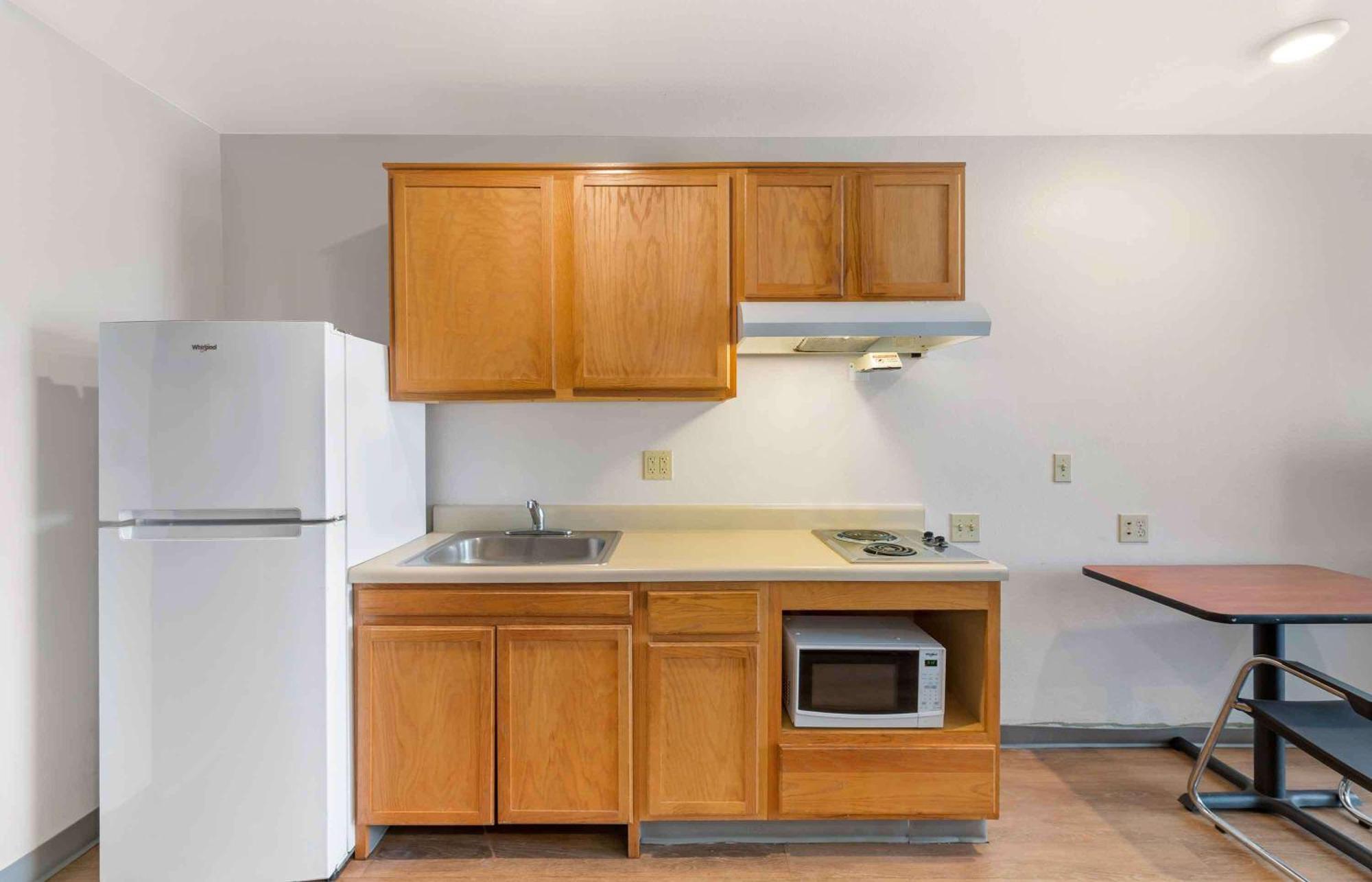 Extended Stay America Select Suites - Cleveland - Avon ภายนอก รูปภาพ