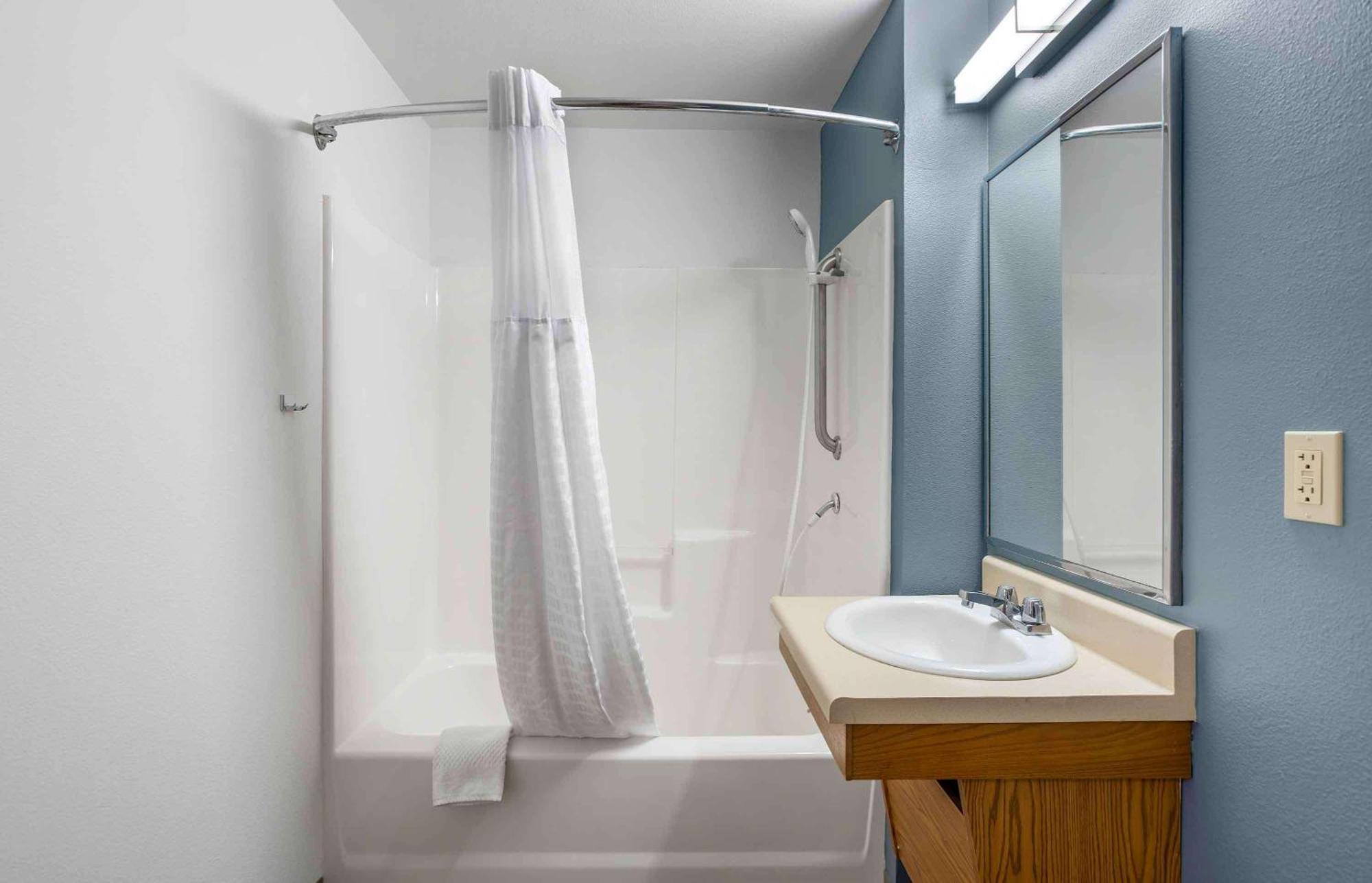 Extended Stay America Select Suites - Cleveland - Avon ภายนอก รูปภาพ