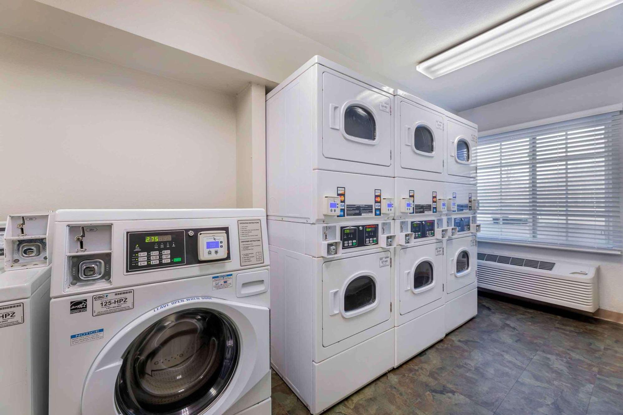 Extended Stay America Select Suites - Cleveland - Avon ภายนอก รูปภาพ