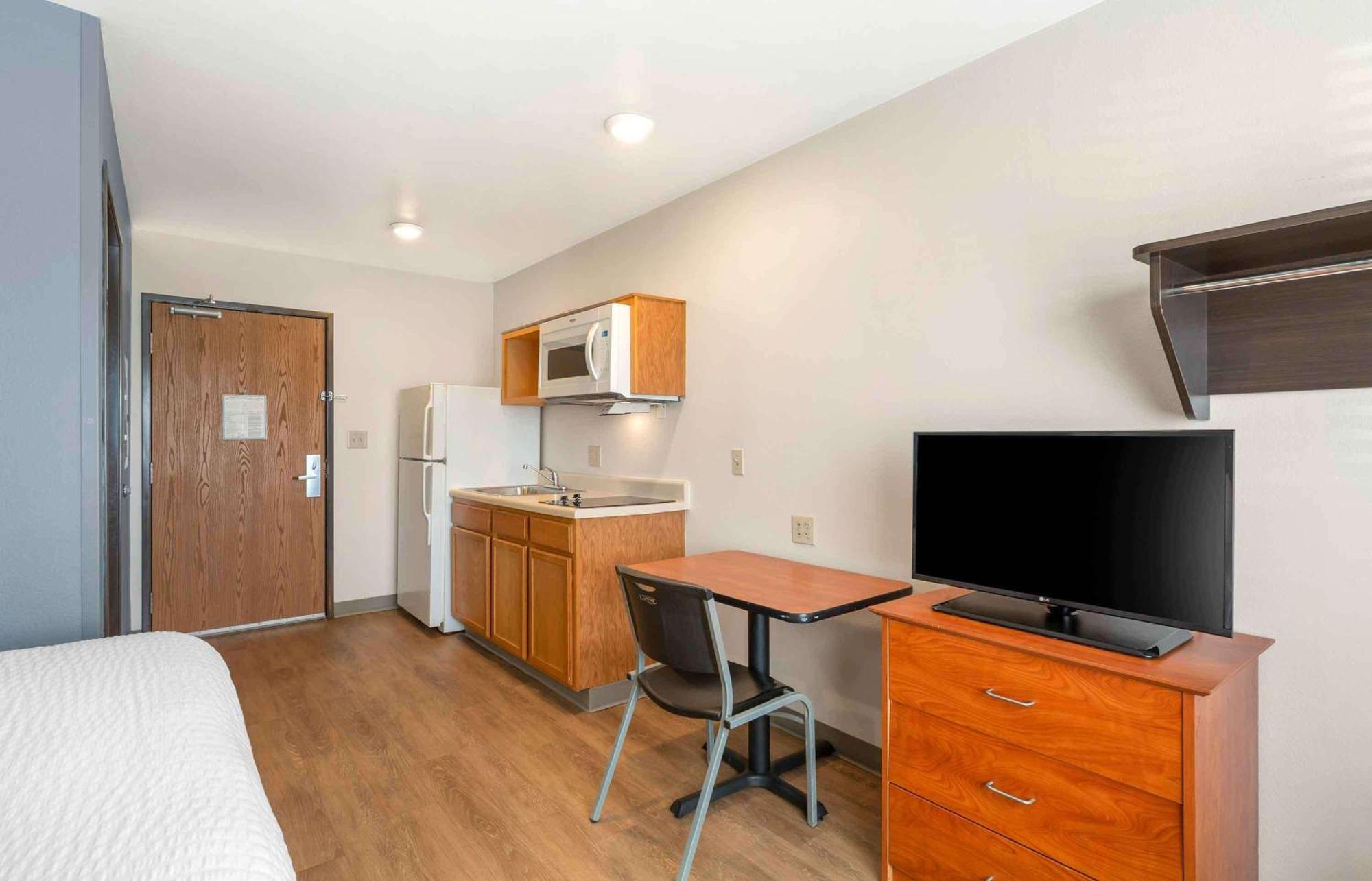 Extended Stay America Select Suites - Cleveland - Avon ภายนอก รูปภาพ