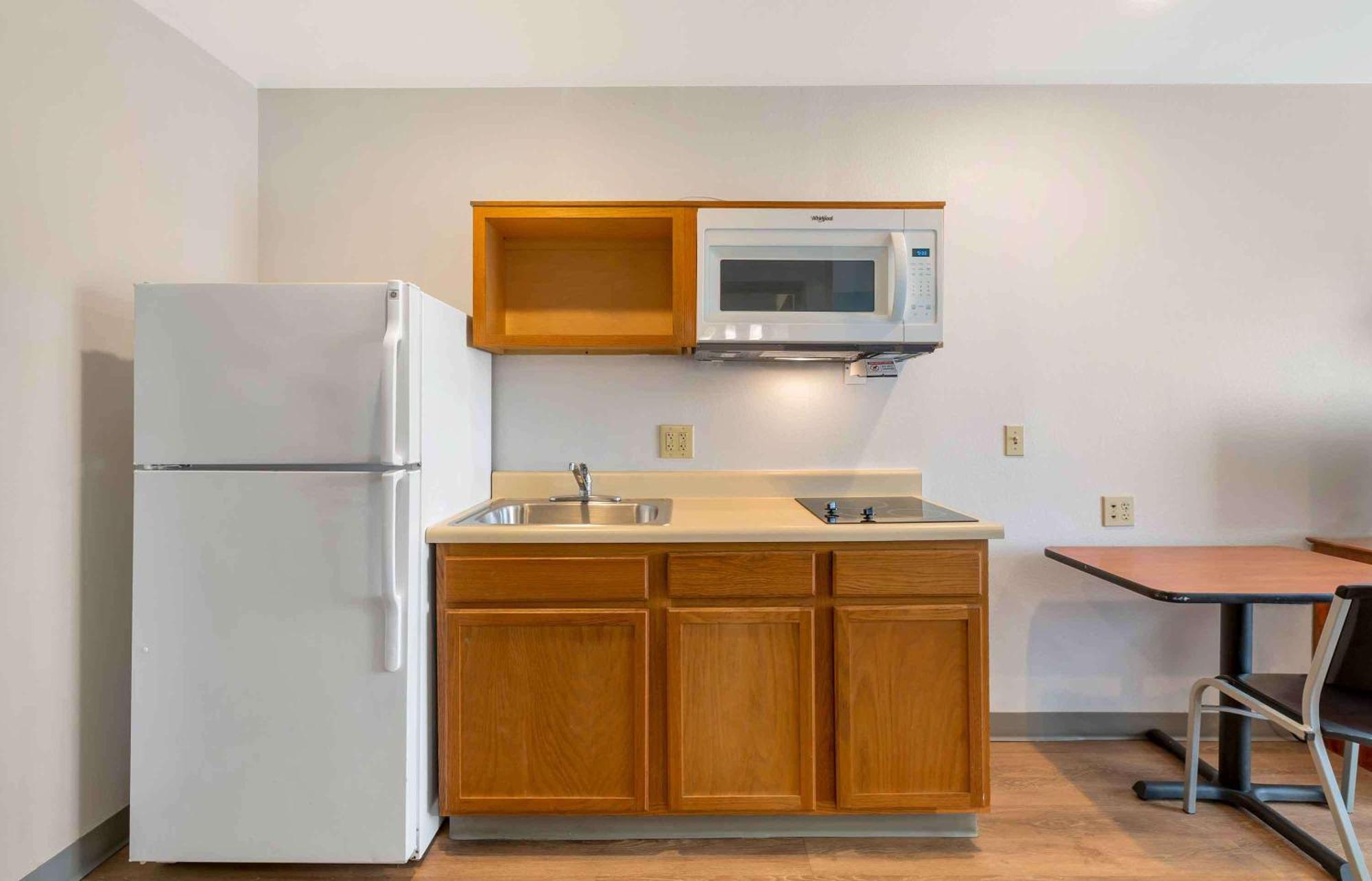 Extended Stay America Select Suites - Cleveland - Avon ภายนอก รูปภาพ