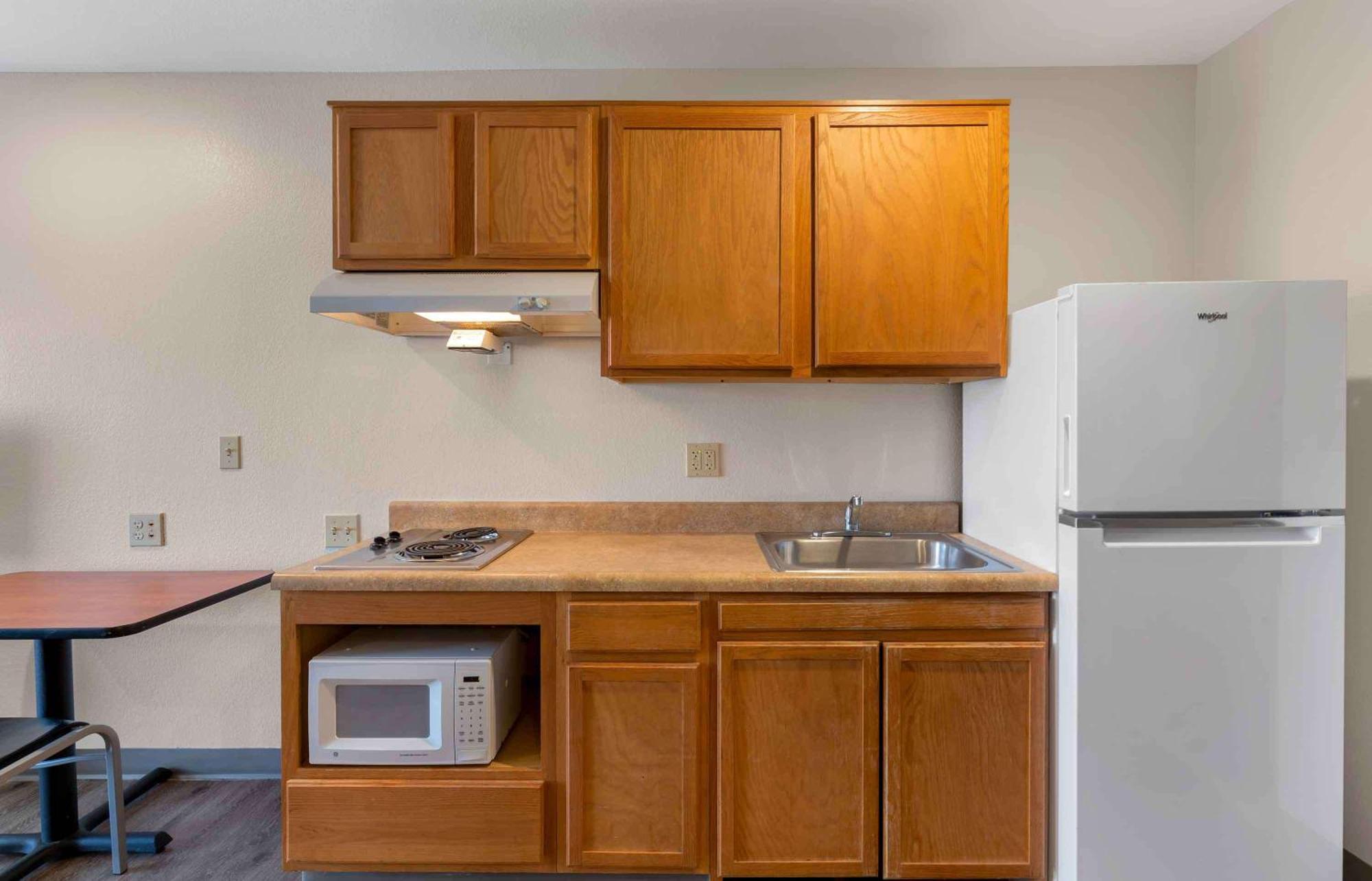 Extended Stay America Select Suites - Cleveland - Avon ภายนอก รูปภาพ
